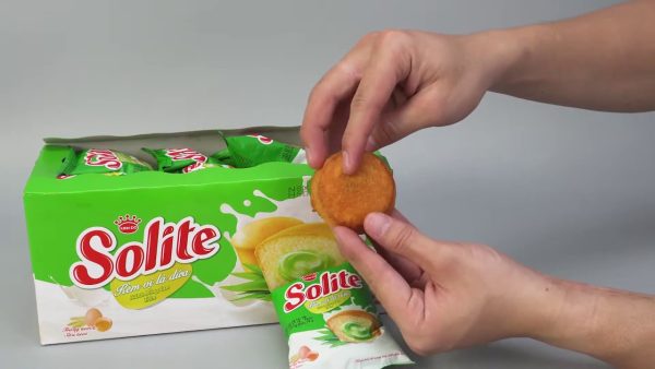 Solite Cupcake Box 360g Milk Egg Strawberry 20pcs - Image 3